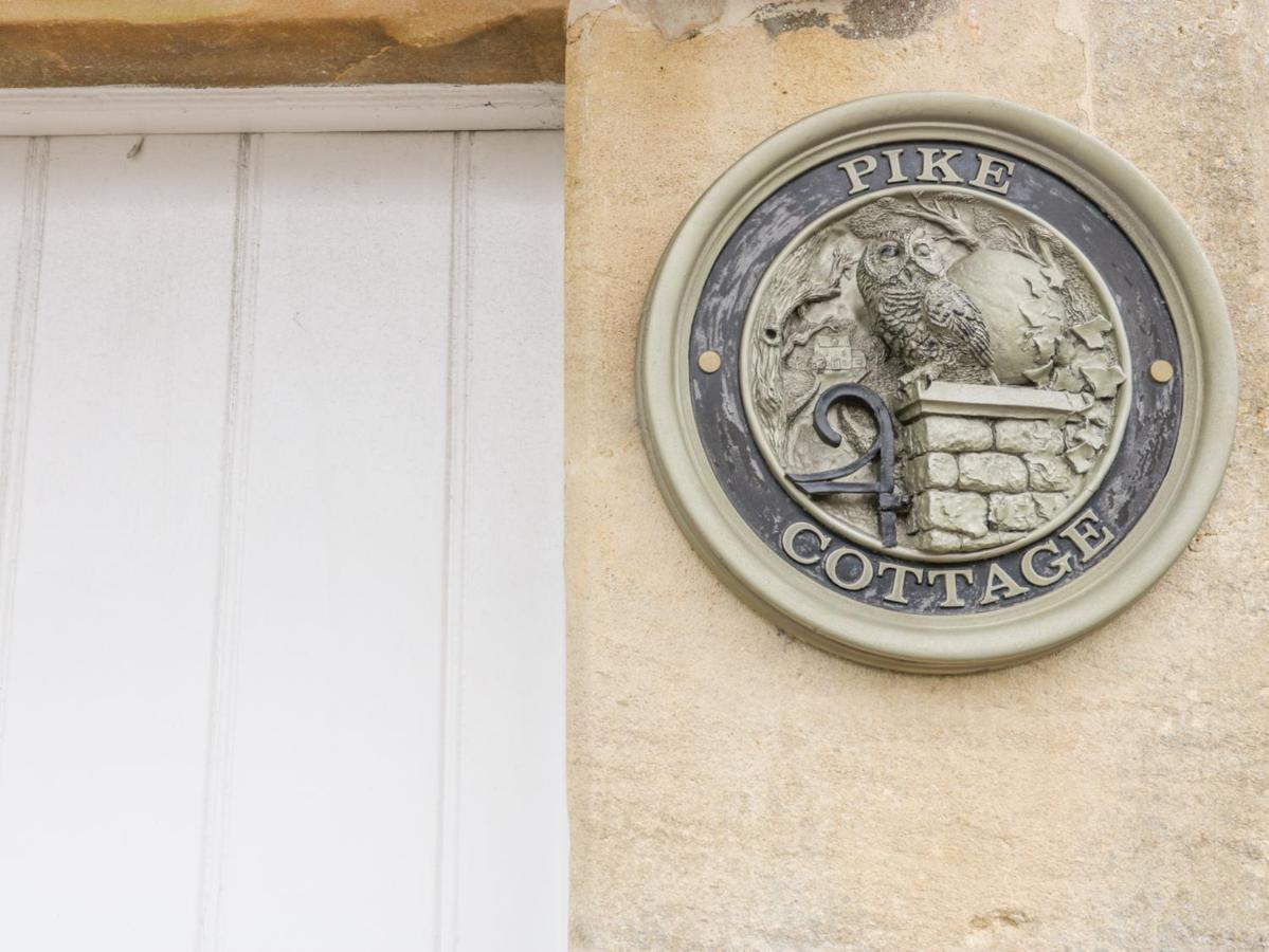 Pike Cottage Acton Turville Exterior foto